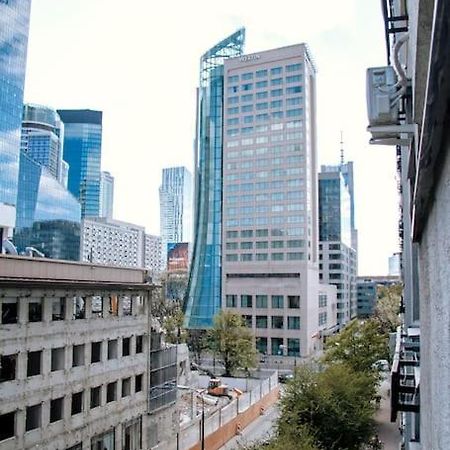 Przytulne Mieszkanie W Centrum Varsovia Exterior foto
